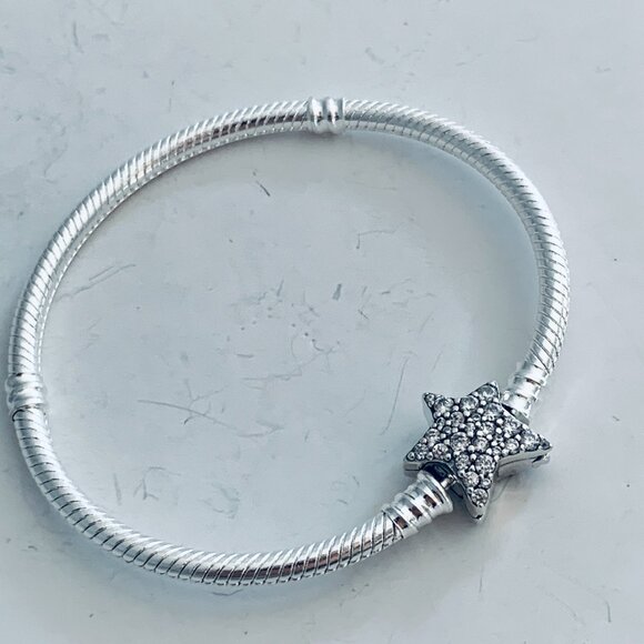 Pandora Moments Asymmetric STAR CLASP Snake Chain Bracelet - Picture 6 of 7